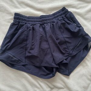 LULULEMON Hotty Hot Mid-Rise shorts